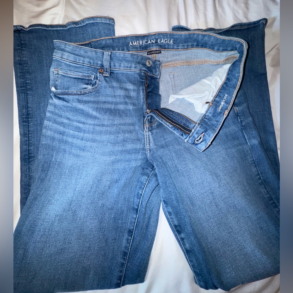 American Eagle Outfitters Women's Blue Kick Boot Jeans